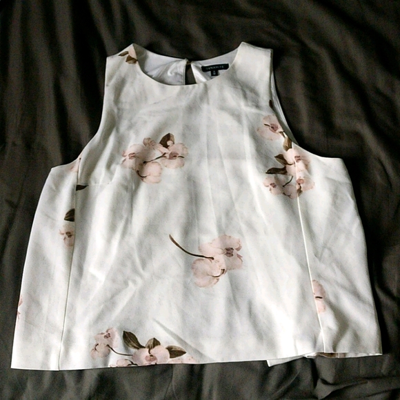 3/$30 Dynamite flowy top with bandeau detail - Picture 1 of 2